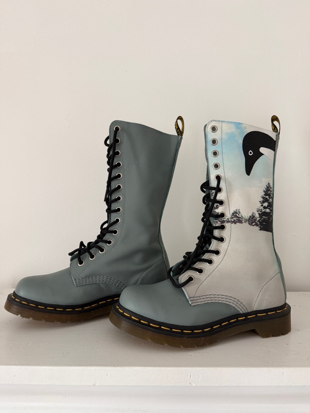Dr. Martens ULTRA RARE Graphic Winter Scene Lace-Up Boots - Teal & White - Picture 3 of 12